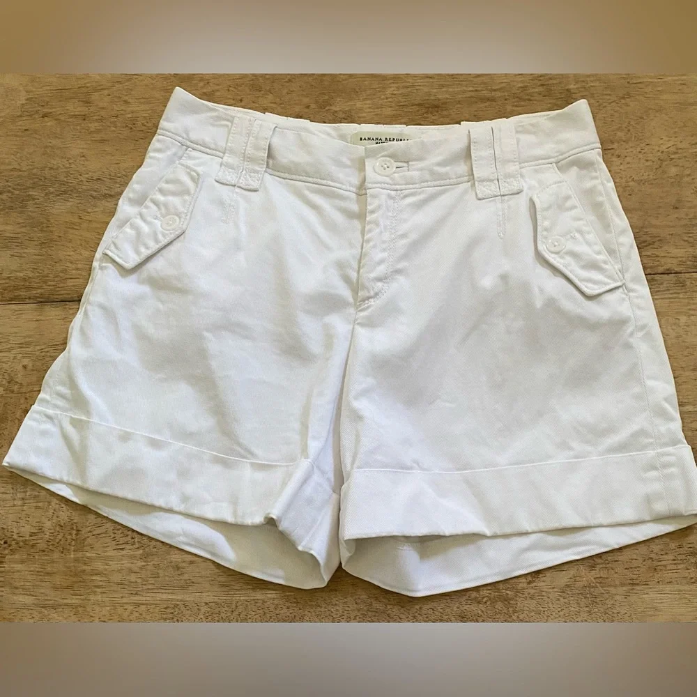 Banana Republic Women’s Sz 2 Martin Fit White Cotton Blend Twill Stretch Shorts